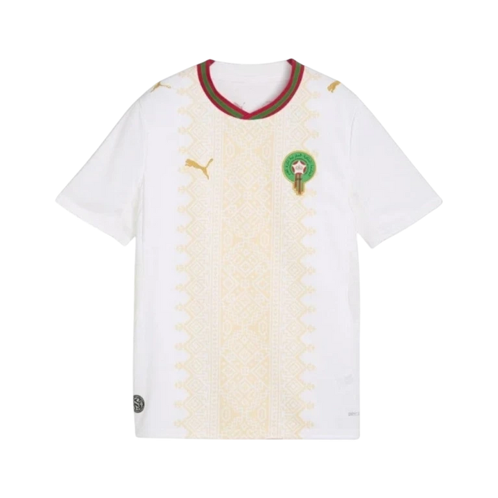 Camiseta de fútbol blanca de Marruecos 2ª equipación 2026 de CeFutShop con cuello verde y rojo y detalles dorados.