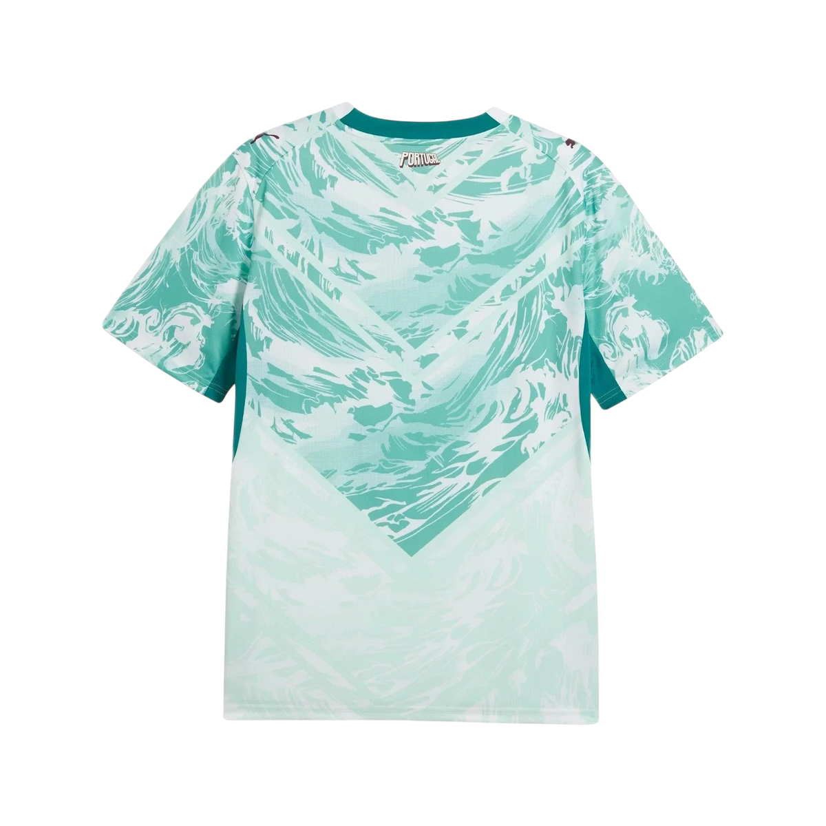 Camiseta de Portugal 2ª equipación 2026 de manga corta en verde menta y blanco con diseño abstracto de olas. Cuello redondo.