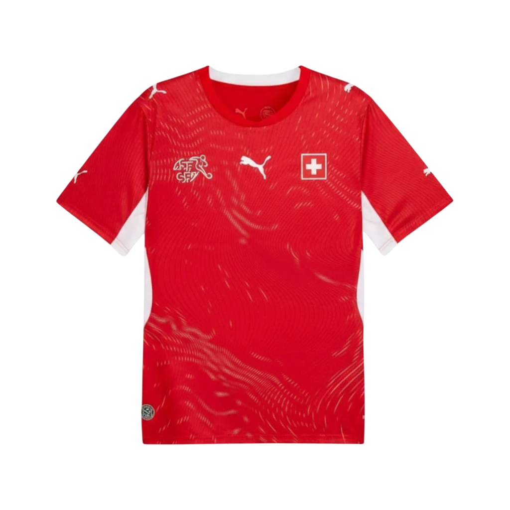 Camiseta de fútbol roja de la 1ª equipación de Suiza 2026 de CeFutShop con logo de Puma y escudo de Suiza.